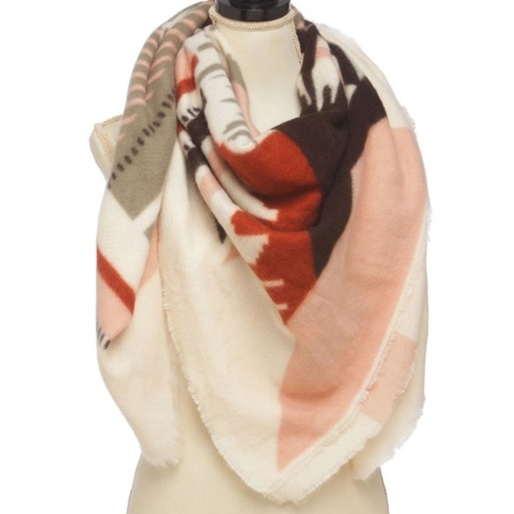 Glam Girl Fashion Accessories - GORGEOUS!  Super Soft Geometric Print Scarf